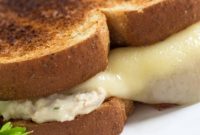 Cheesy Tuna Melts