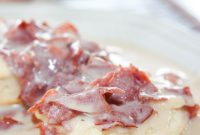 Hearty Chipped Beef Gravy